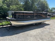 New 2023 Bennington Power Boat for sale